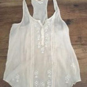 Erie women's shirt size M